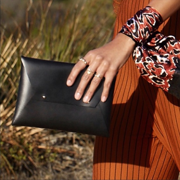 NWT Tribe Alive Black Leather Clutch Rachel - Picture 2 of 4